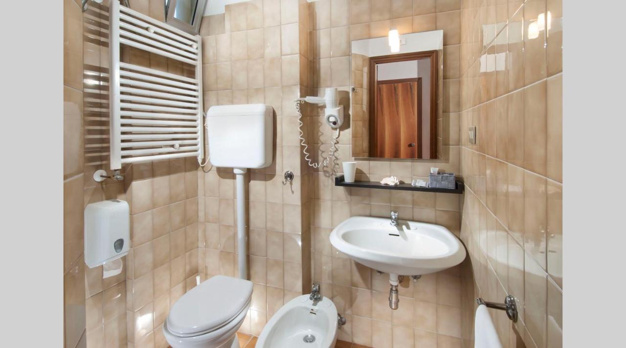 Hotel Le Querce Senigallia Eksteriør billede